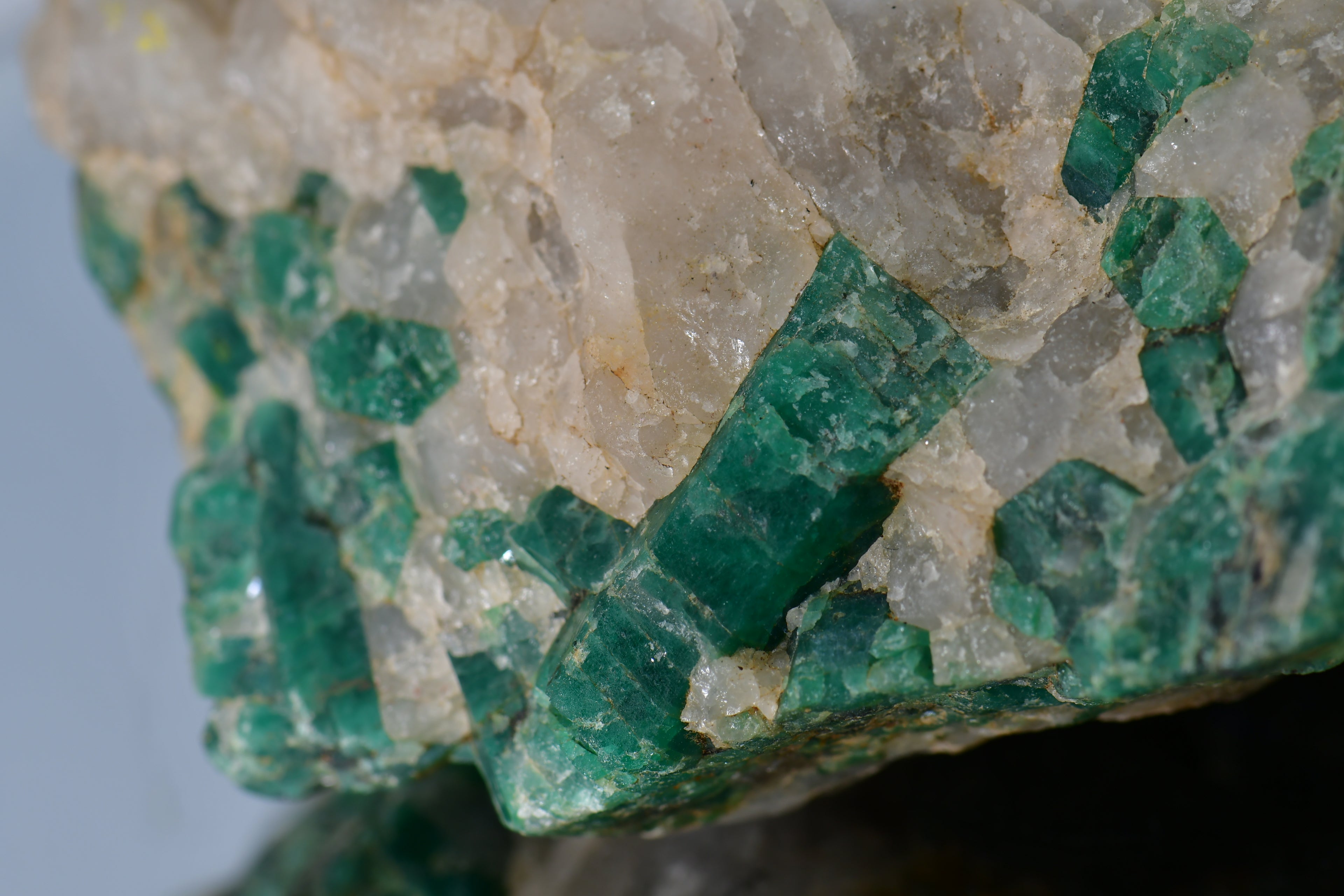 BERYL VAR. EMERALD (large cabinet)
