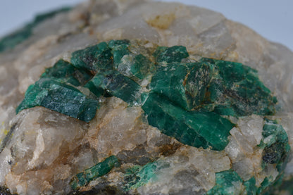 BERYL VAR. EMERALD